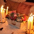 dekoracja ślubu, dekoracja przyjęcia, infloral, Małgorzata Pawłowska, wiązanka ślubna, butonierka, ogród, dekoracja stołu, tawułka, róża, astilbe, cynia, astry, echinops, przegorzan, świece